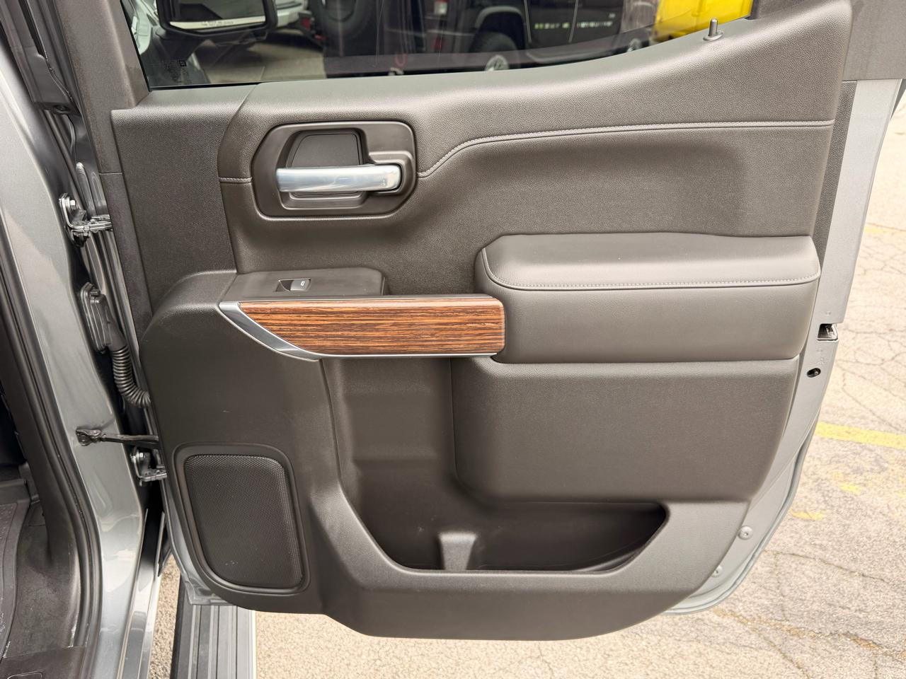 Chevrolet Silverado 1500 4WD Crew Cab 147" High Country 2021