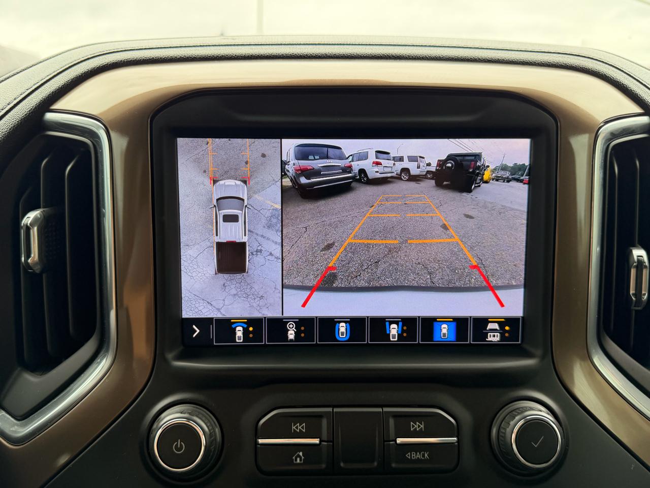 Chevrolet Silverado 1500 4WD Crew Cab 147" High Country 2021