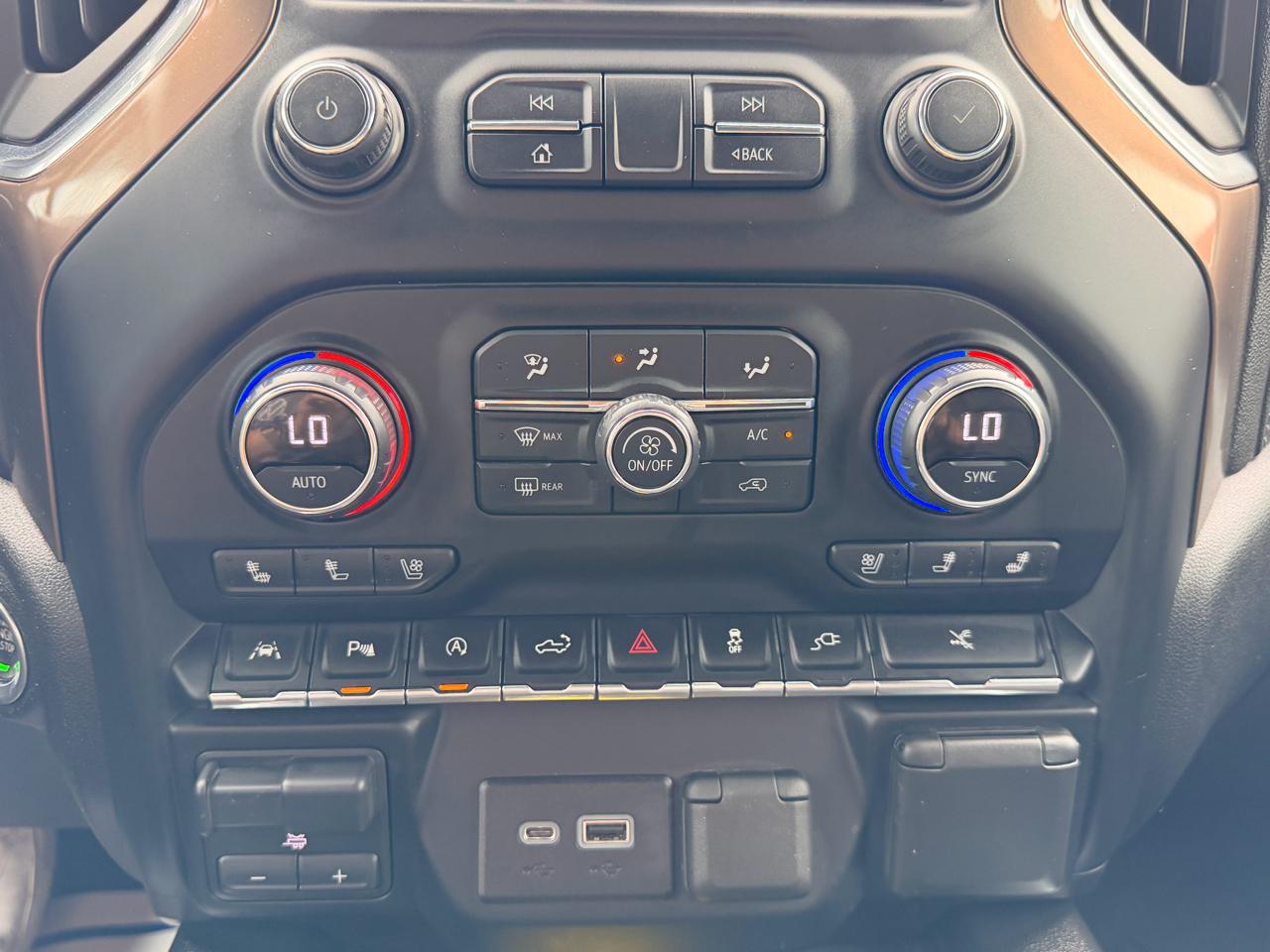 Chevrolet Silverado 1500 4WD Crew Cab 147" High Country 2021