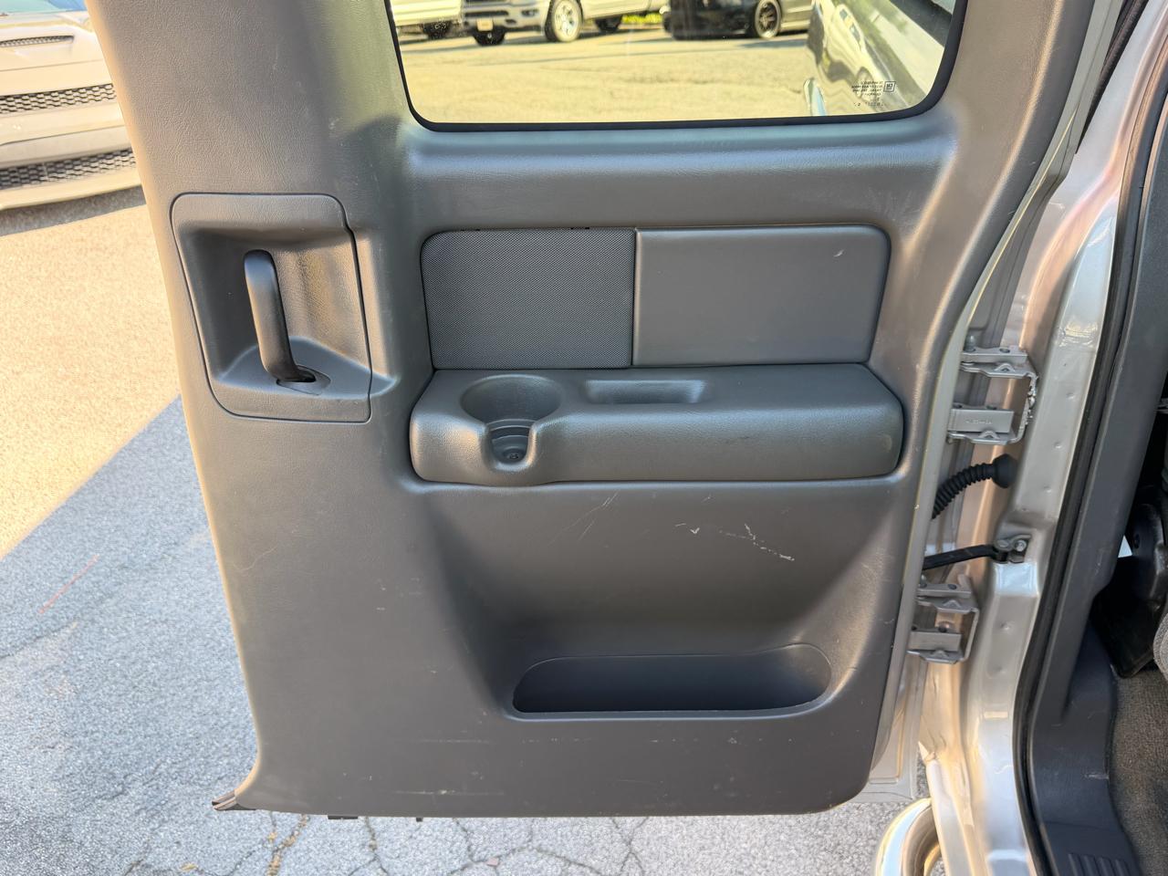 Chevrolet Silverado 2500HD Ext Cab 157.5" WB LS 2004