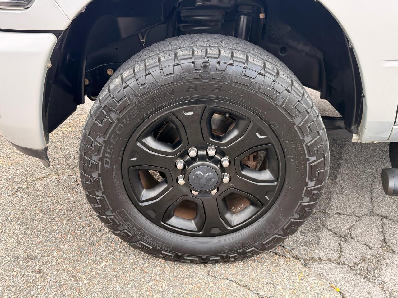 RAM 2500 Big Horn 4x4 Crew Cab 6'4" Box 2017