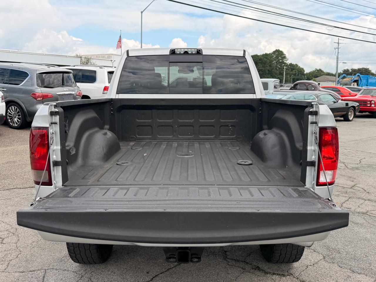 RAM 2500 Big Horn 4x4 Crew Cab 6'4" Box 2017