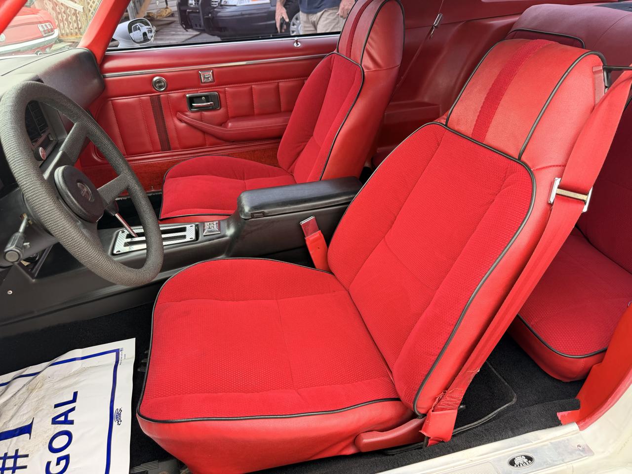 Chevrolet Camaro 2dr Coupe 1981