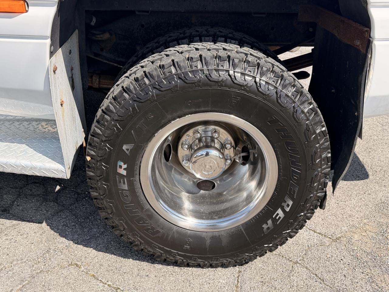 Dodge Ram 3500 4dr Quad Cab 155" WB DRW 2002