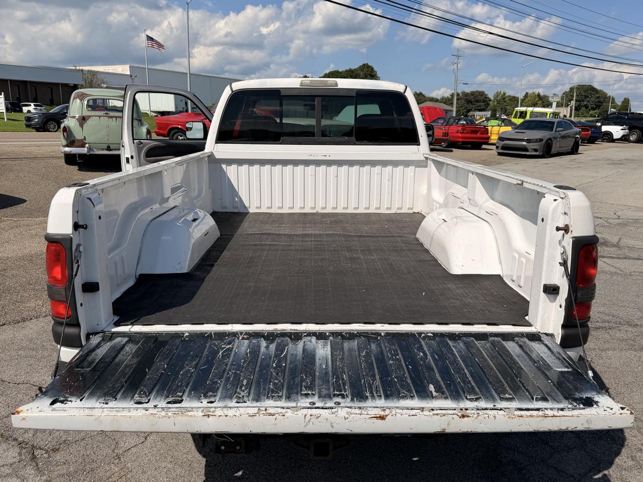 Dodge Ram 3500 4dr Quad Cab 155" WB DRW 2002