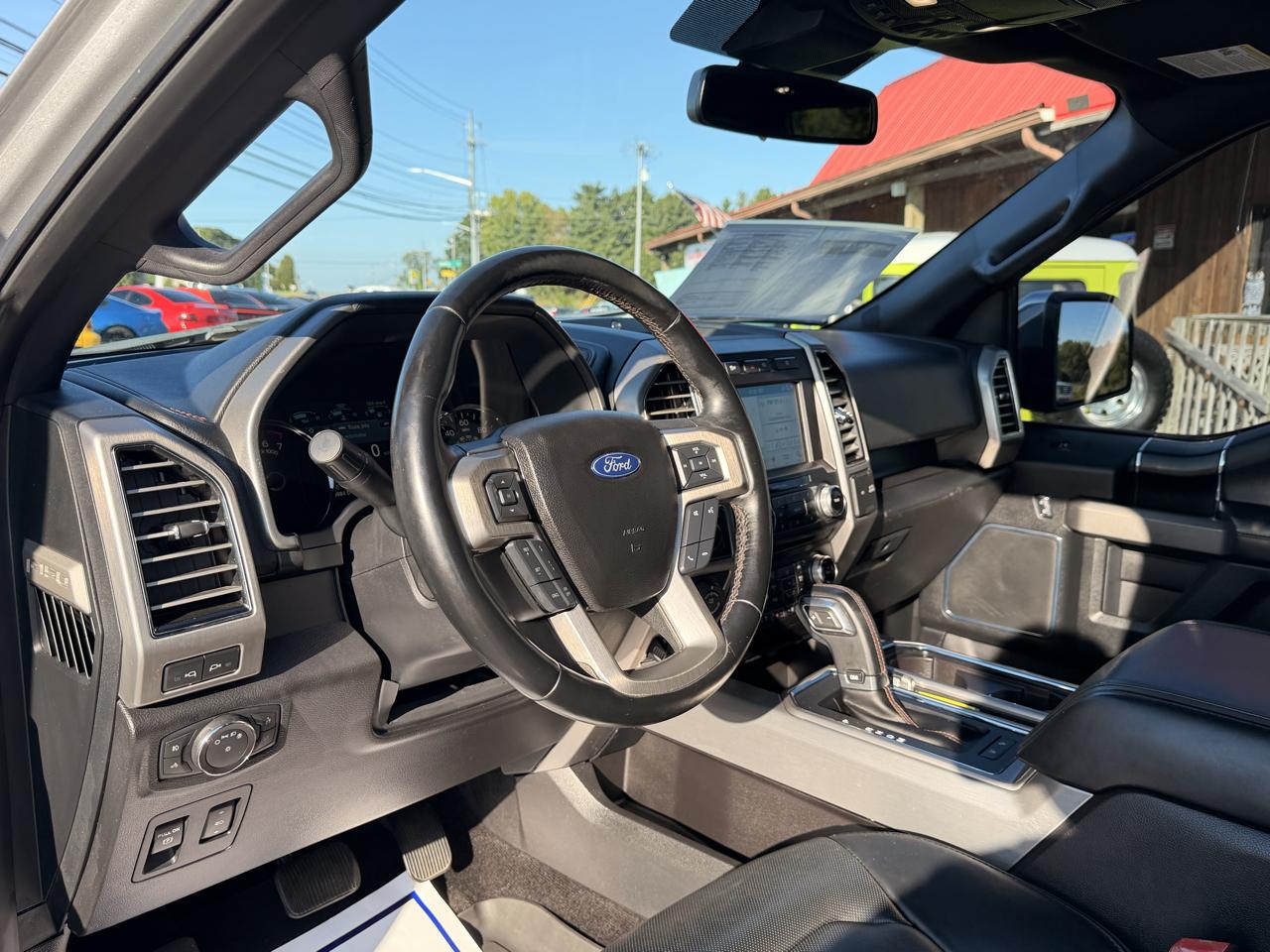 Ford F-150 4WD SuperCrew 145" Platinum 2018