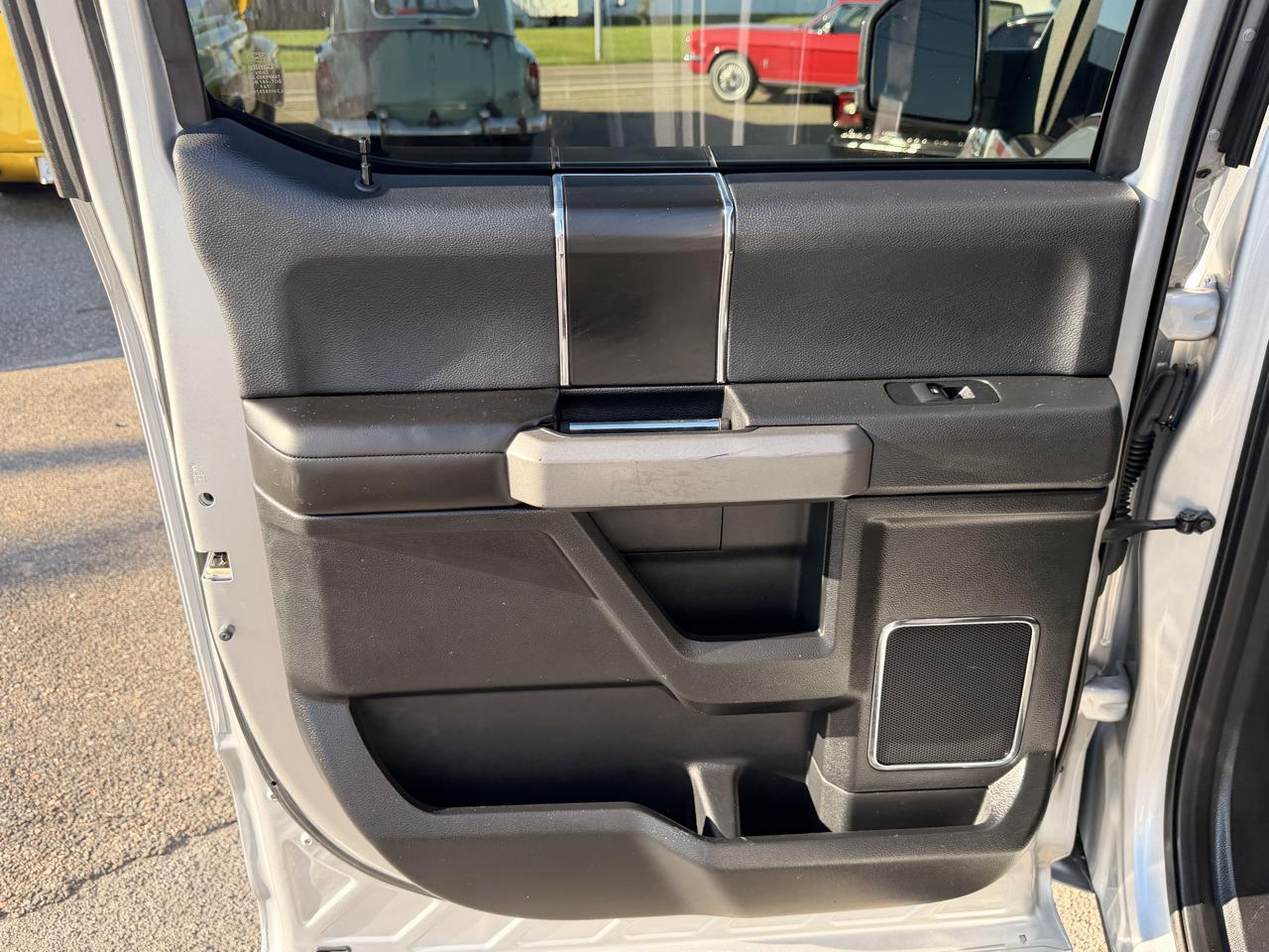Ford F-150 4WD SuperCrew 145" Platinum 2018