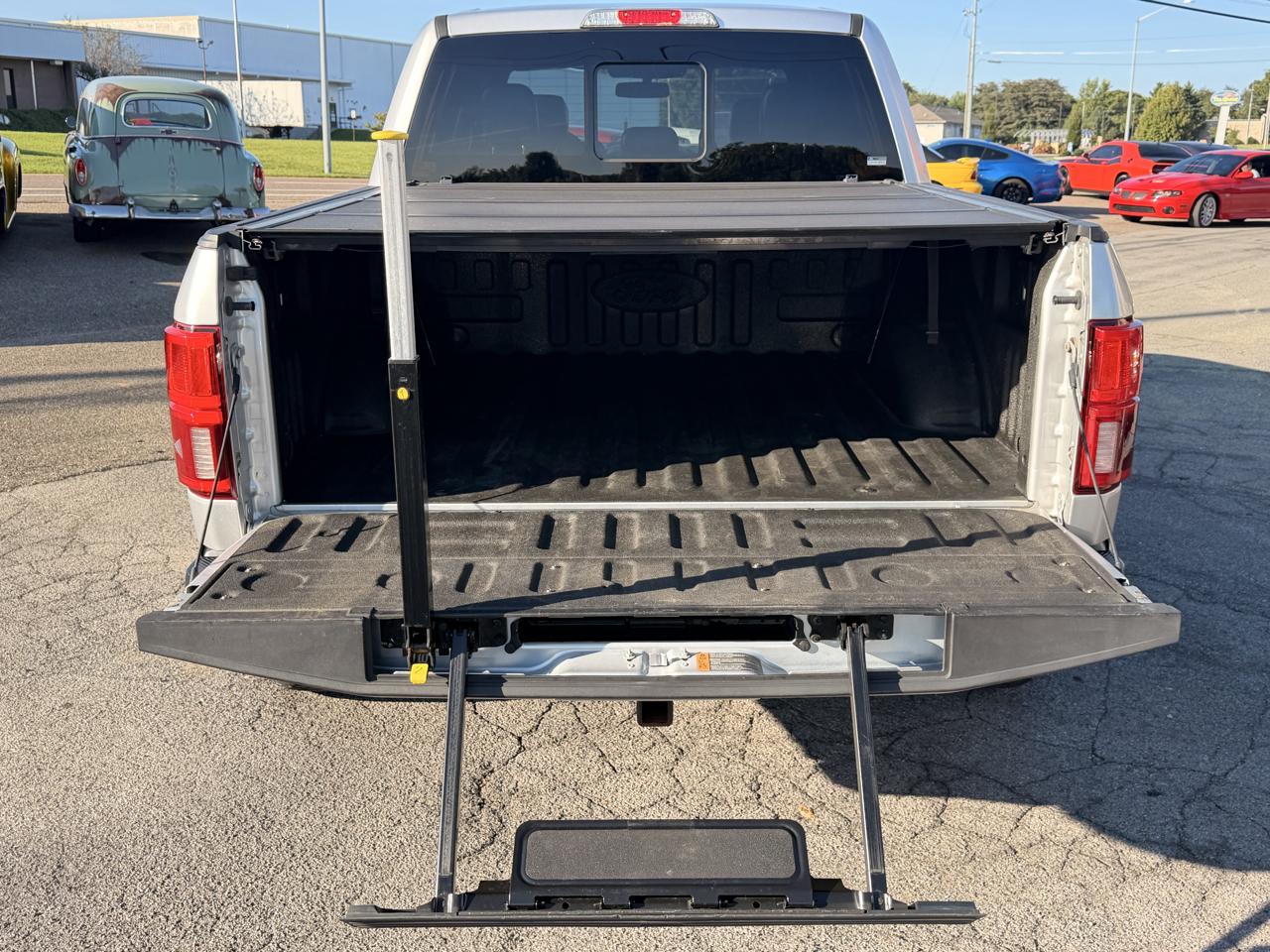 Ford F-150 4WD SuperCrew 145" Platinum 2018