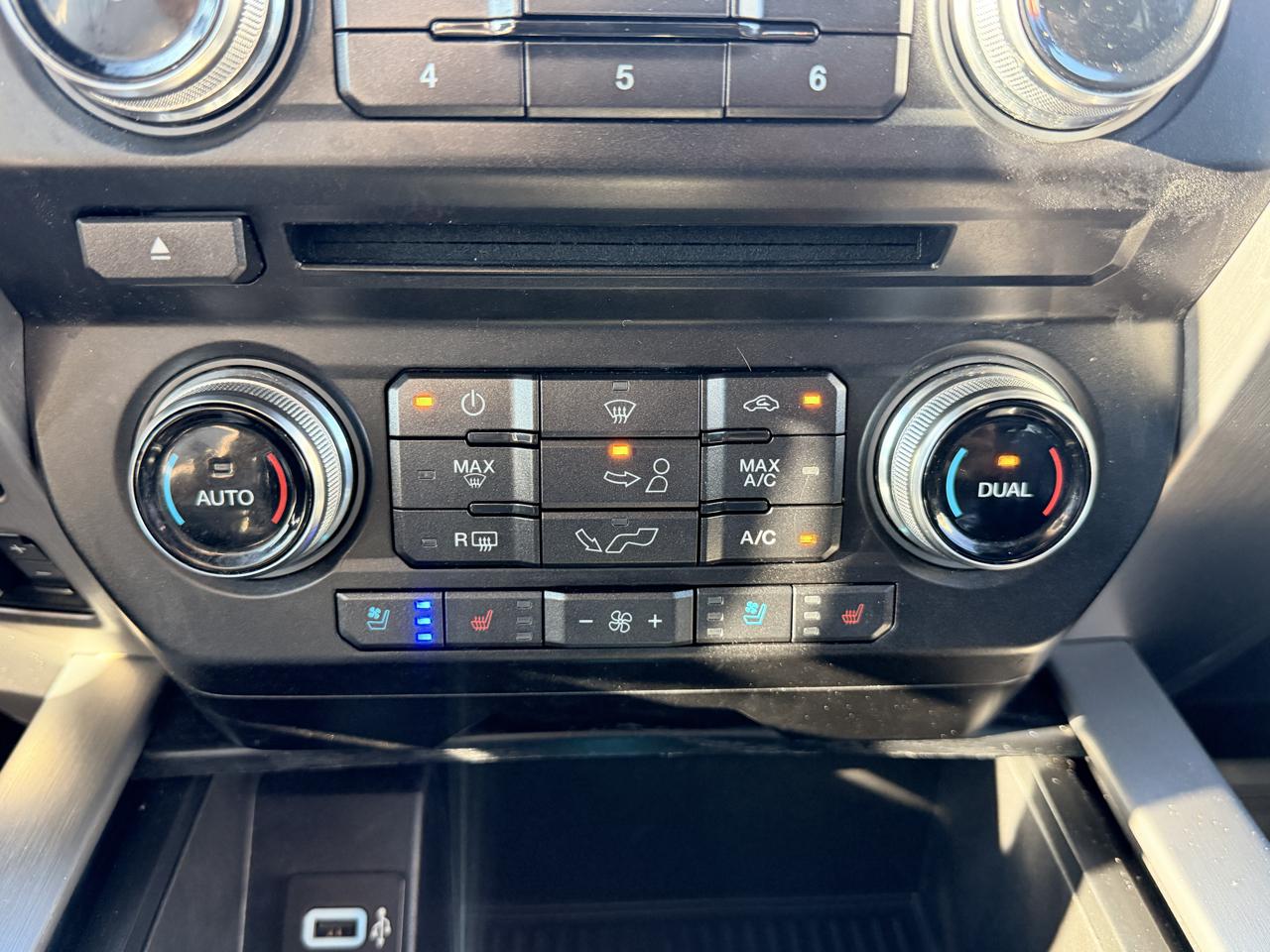 Ford F-150 4WD SuperCrew 145" Platinum 2018