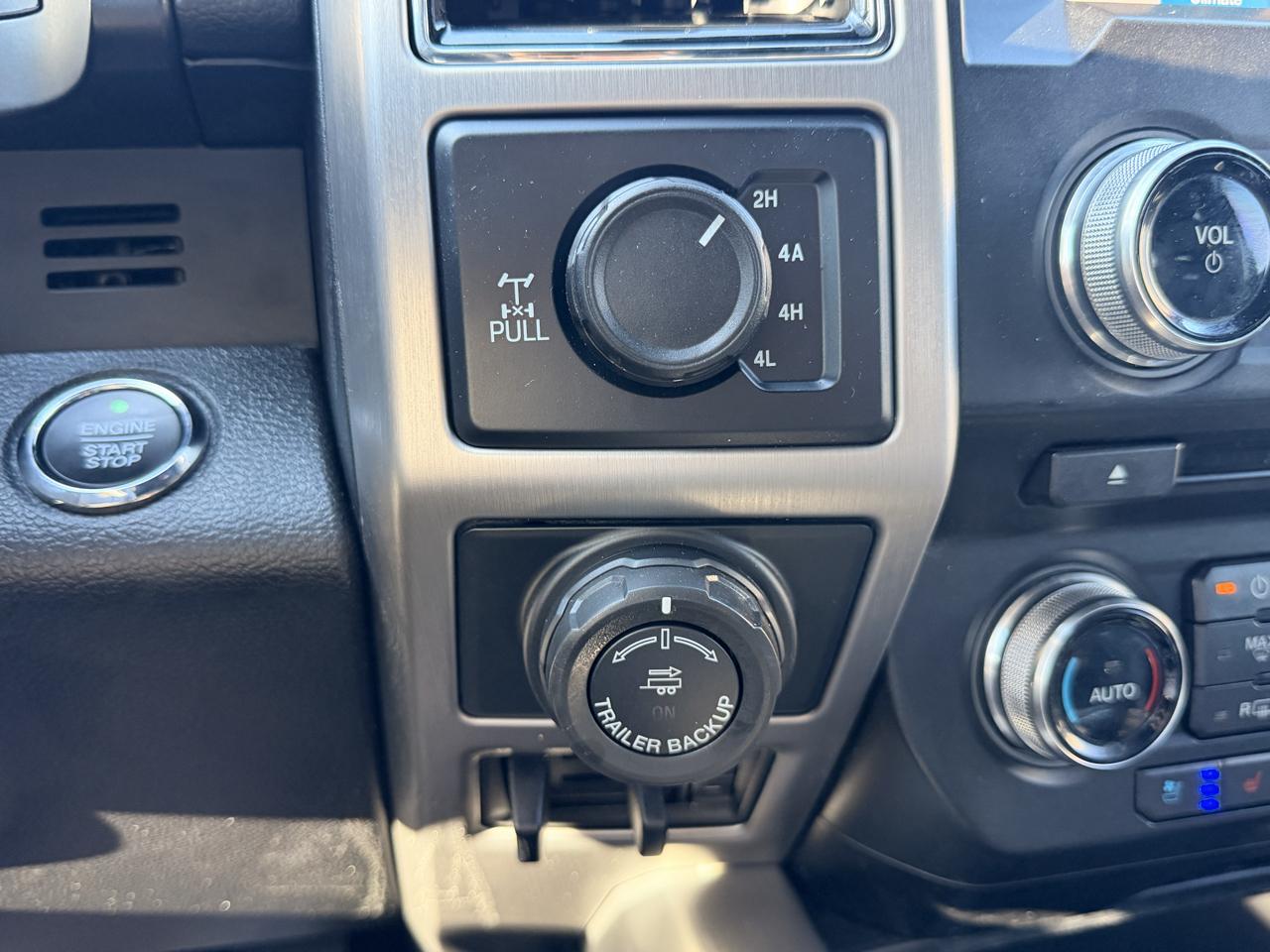 Ford F-150 4WD SuperCrew 145" Platinum 2018