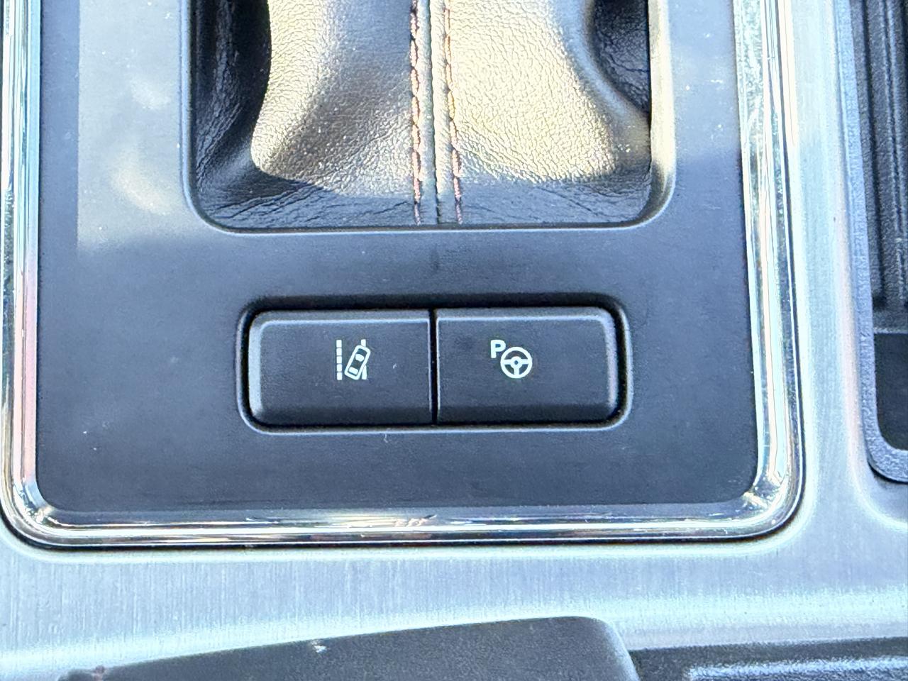 Ford F-150 4WD SuperCrew 145" Platinum 2018