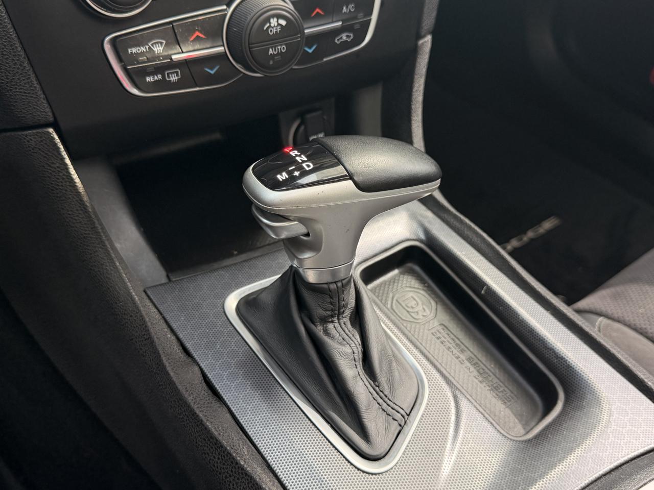 Dodge Charger 4dr Sdn Road/Track RWD 2015