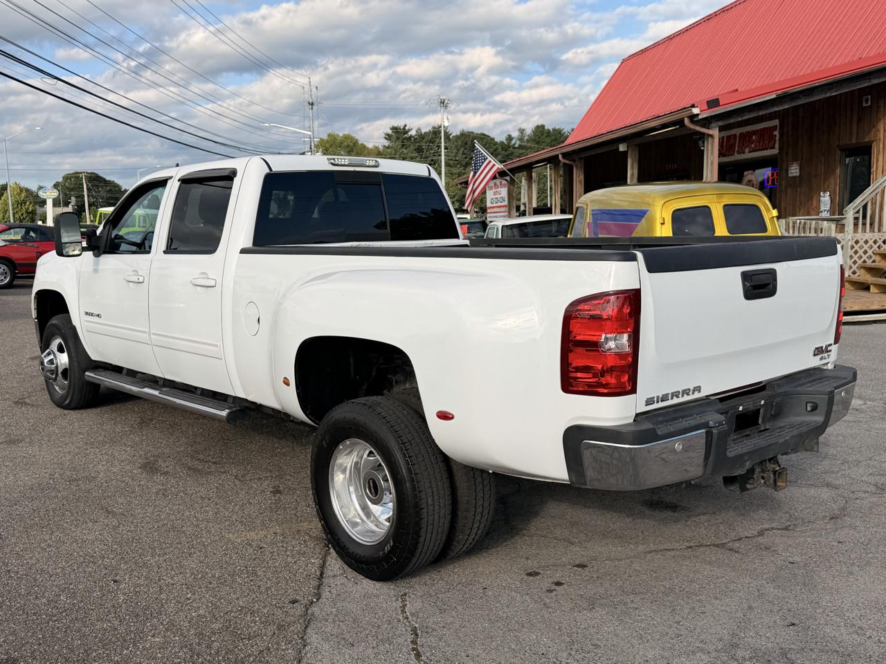 GMC Sierra 3500HD 4WD Crew Cab 167" SLT 2012