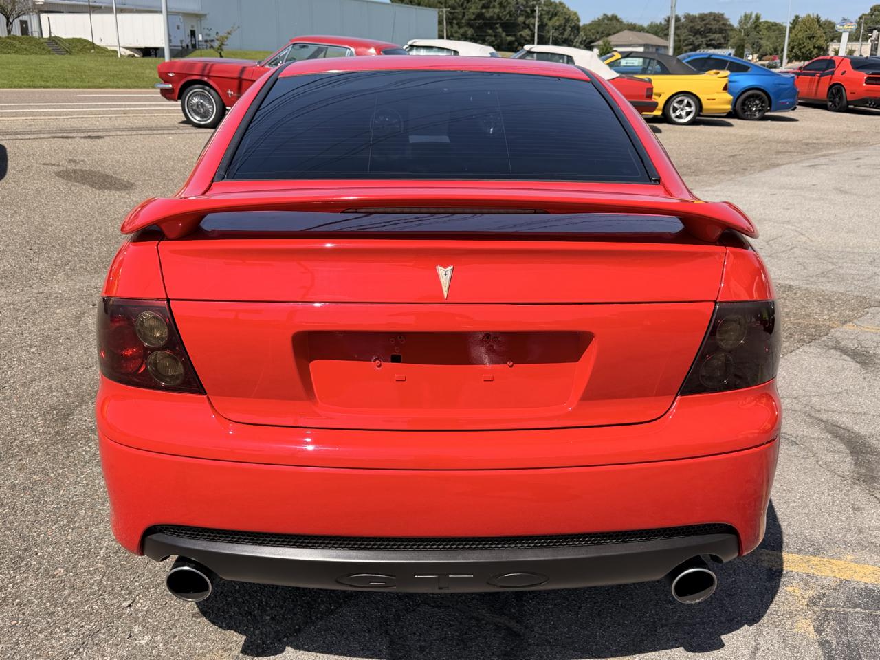 Pontiac GTO 2dr Cpe 2006