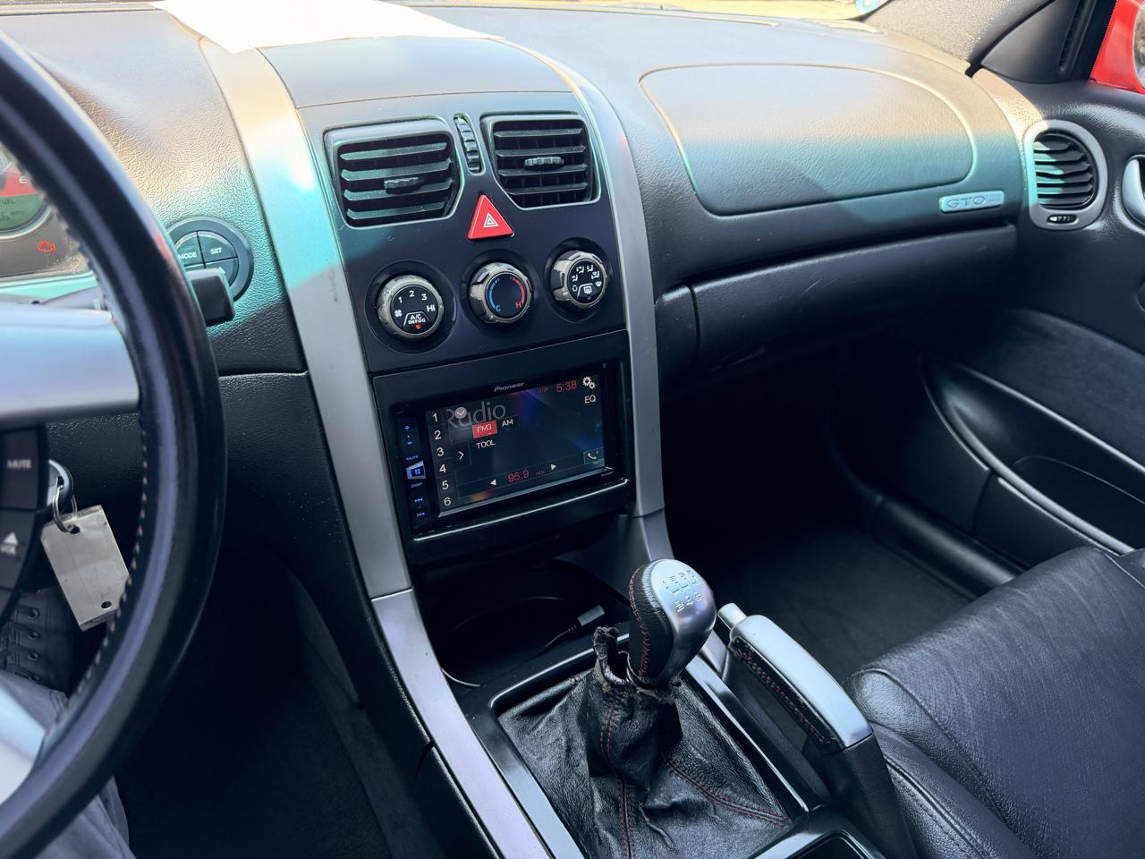 Pontiac GTO 2dr Cpe 2006