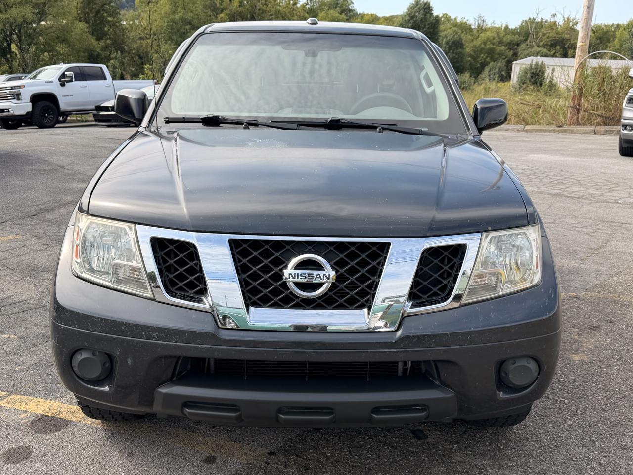 Nissan Frontier 2WD Crew Cab SWB Auto SV 2014