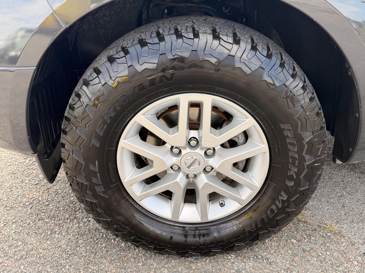 Nissan Frontier 2WD Crew Cab SWB Auto SV 2014