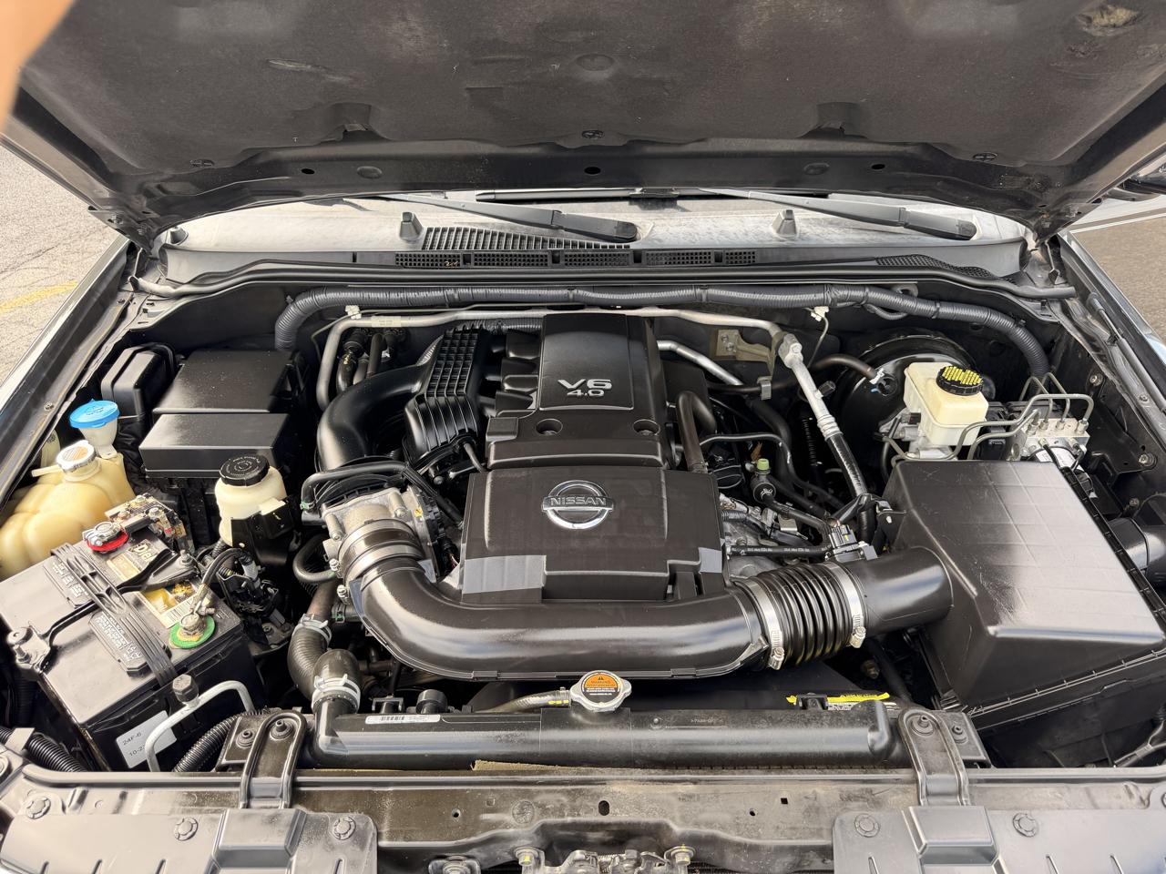 Nissan Frontier 2WD Crew Cab SWB Auto SV 2014