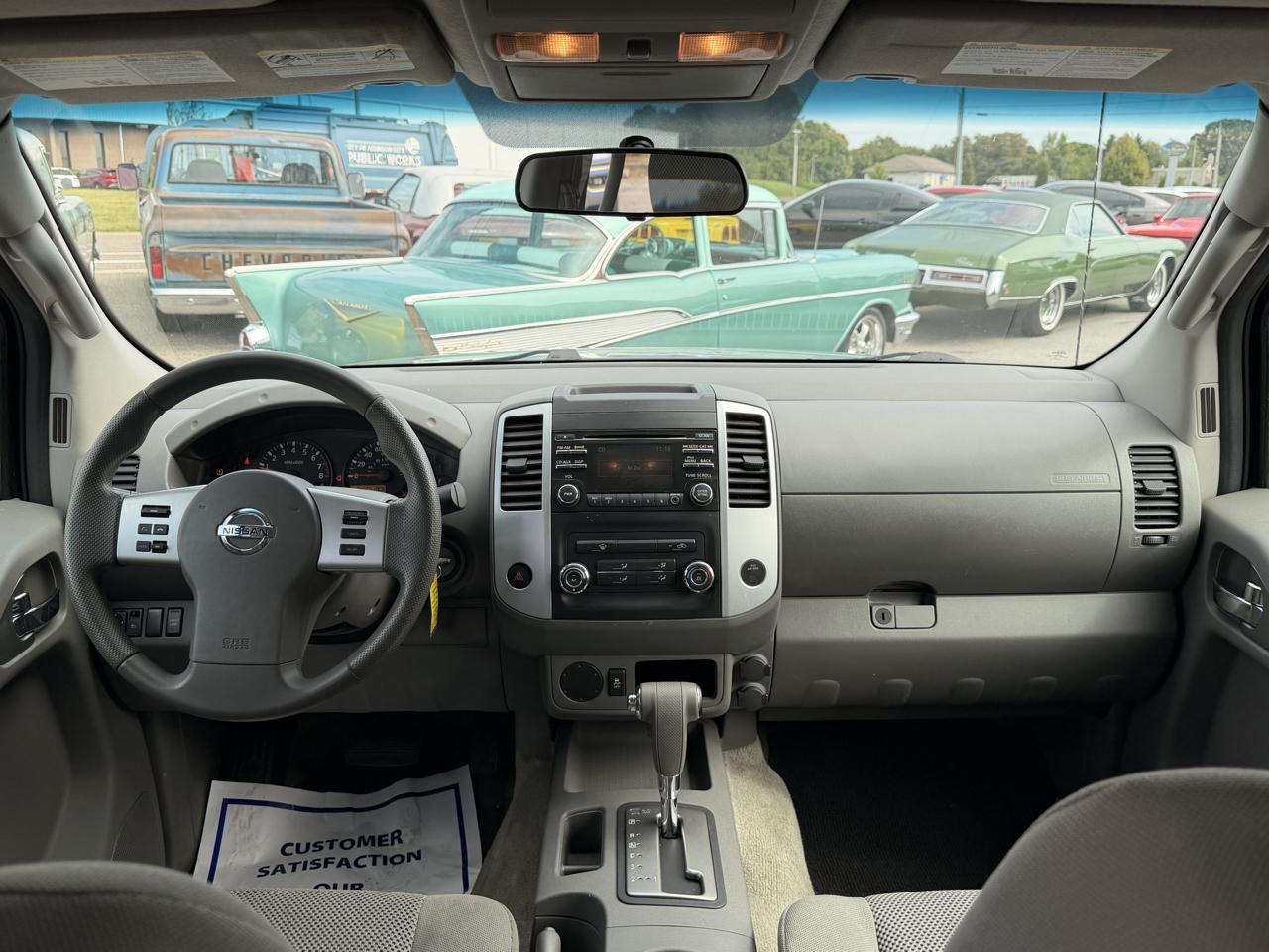 Nissan Frontier 2WD Crew Cab SWB Auto SV 2014