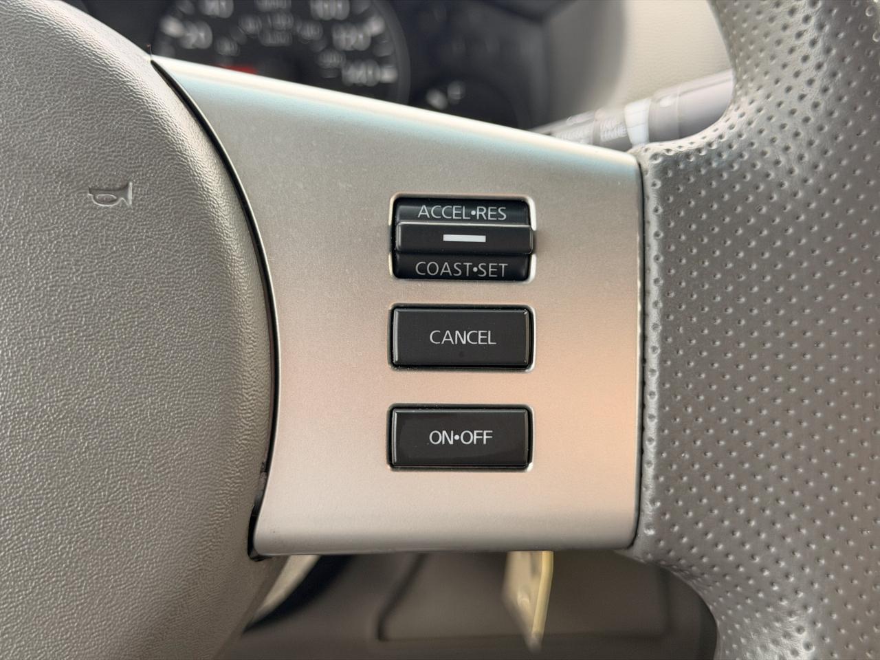 Nissan Frontier 2WD Crew Cab SWB Auto SV 2014