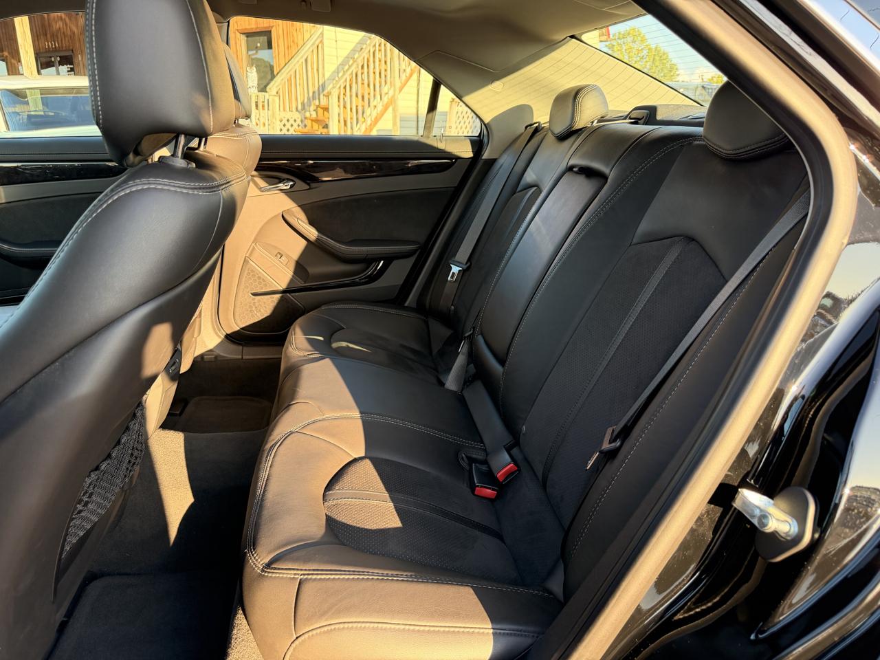 Cadillac CTS-V Sedan 4dr Sdn 2014