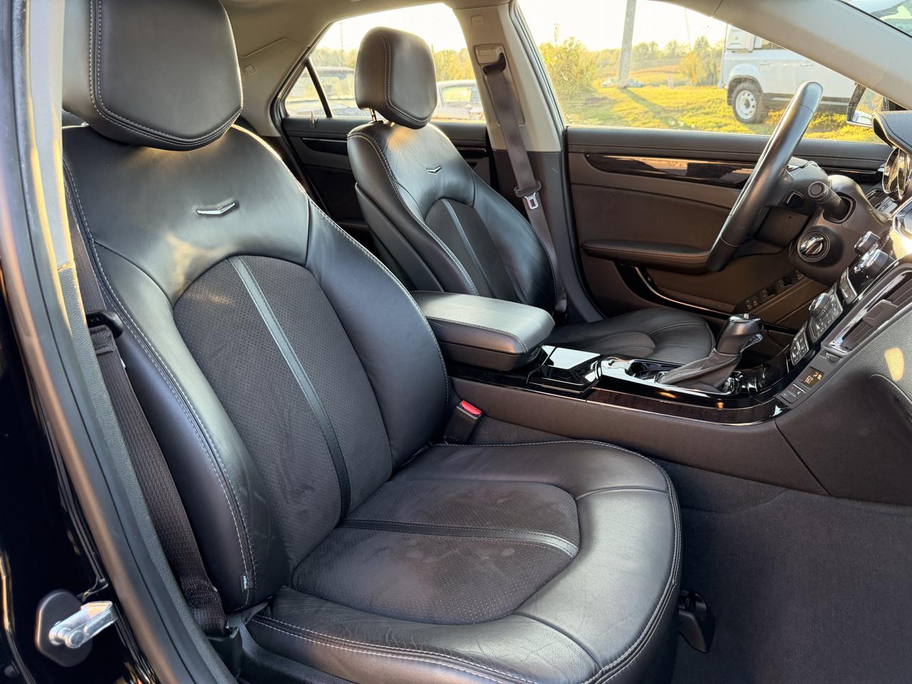 Cadillac CTS-V Sedan 4dr Sdn 2014