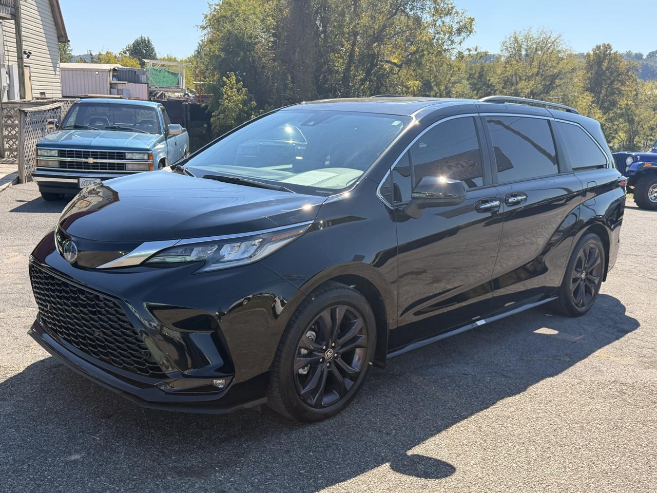 Toyota Sienna XSE FWD 7-Passenger (Natl) 2022