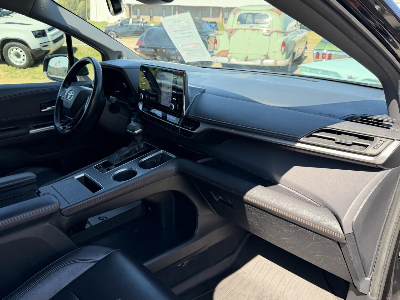 Toyota Sienna XSE FWD 7-Passenger (Natl) 2022