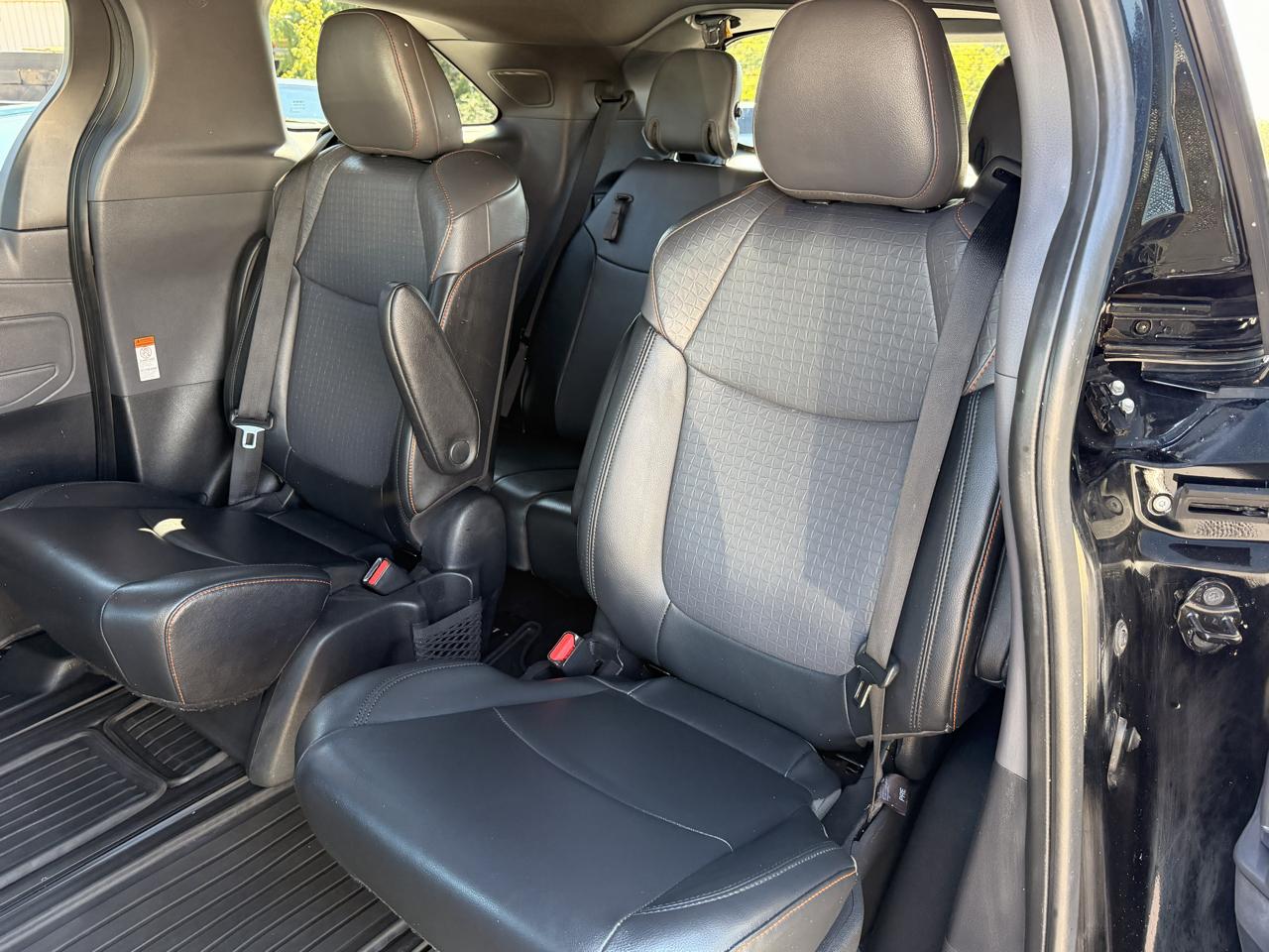 Toyota Sienna XSE FWD 7-Passenger (Natl) 2022