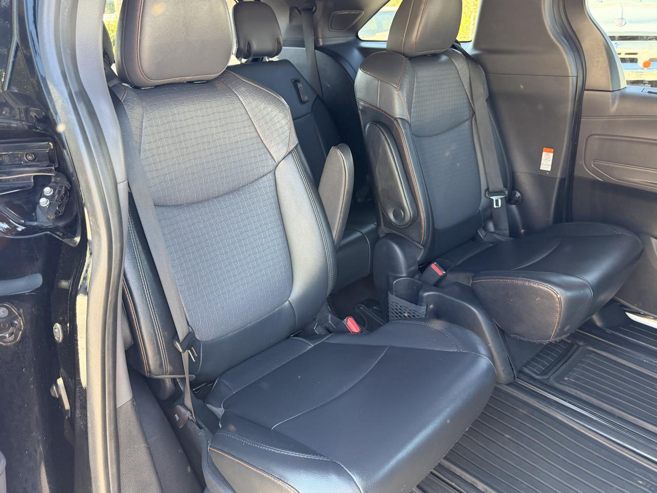 Toyota Sienna XSE FWD 7-Passenger (Natl) 2022
