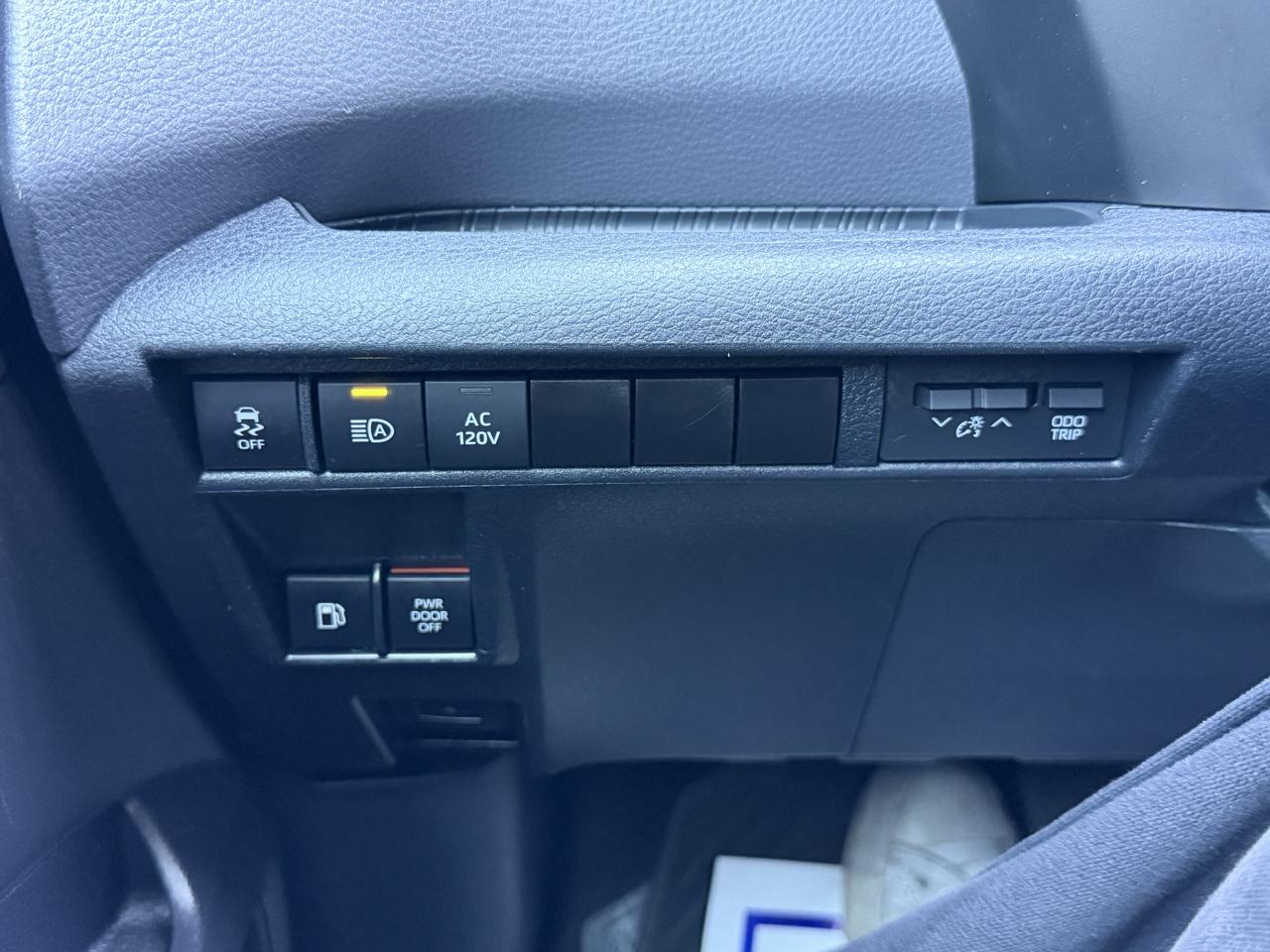 Toyota Sienna XSE FWD 7-Passenger (Natl) 2022