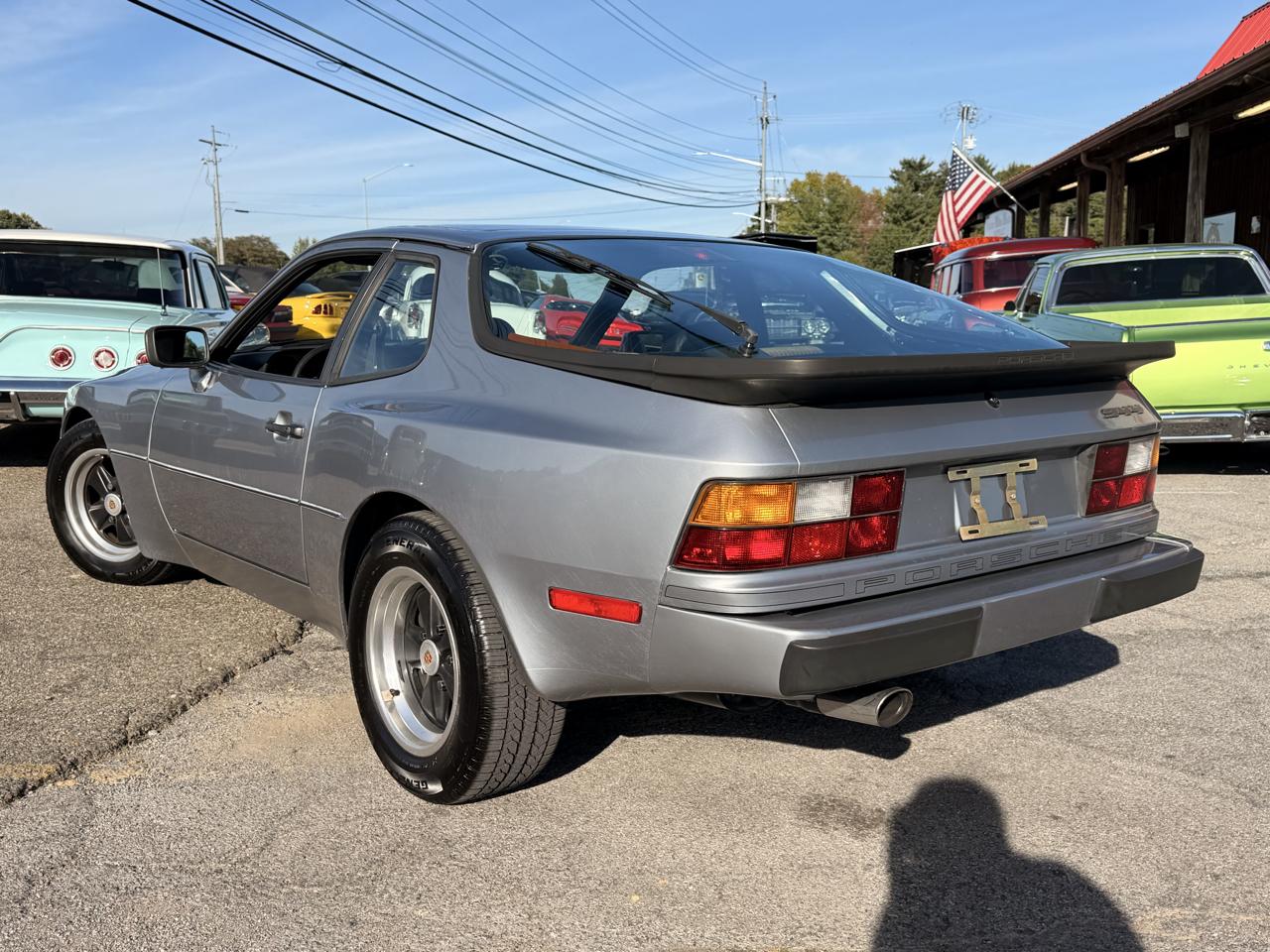 Porsche 944  1983