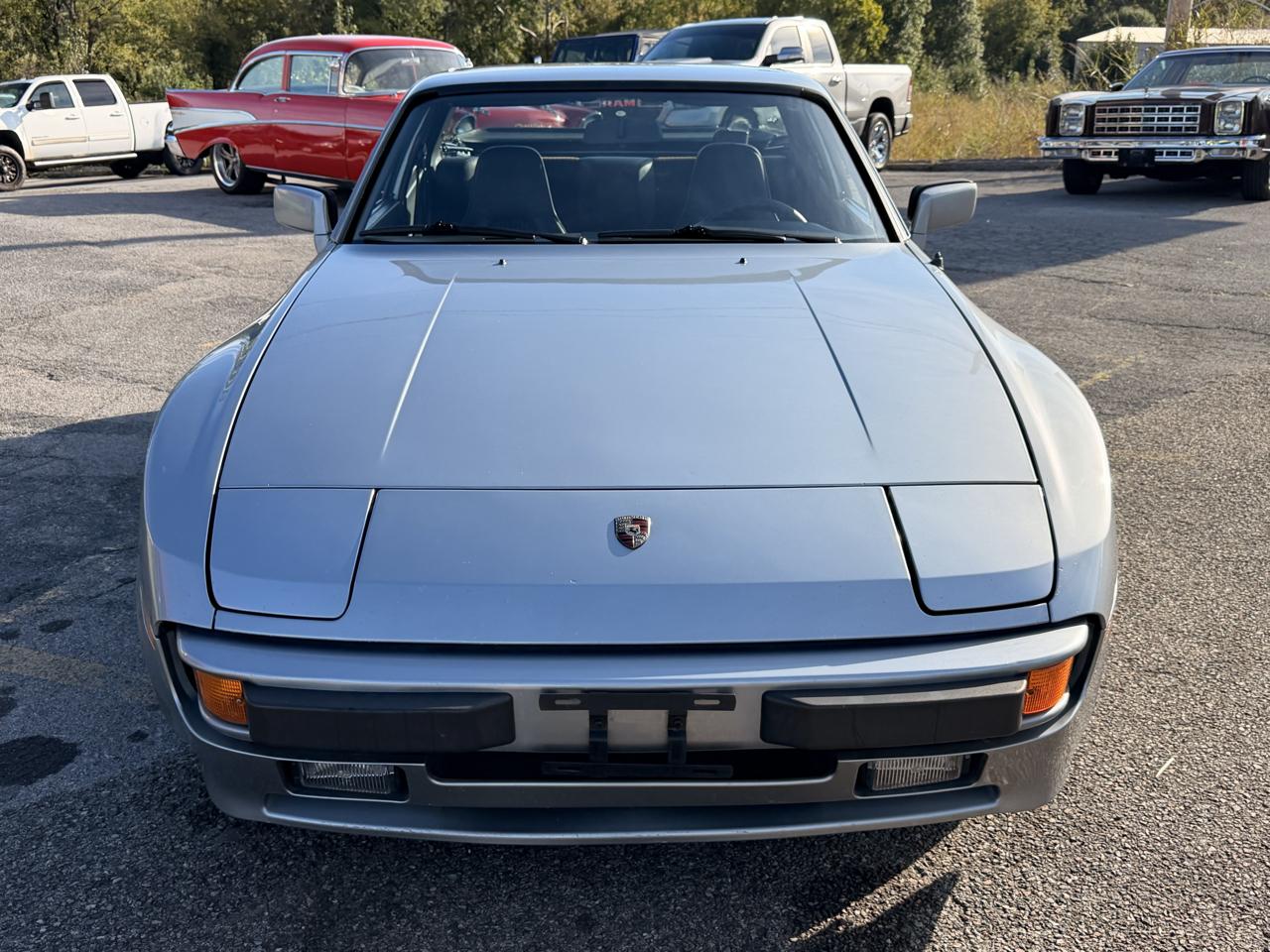 Porsche 944  1983