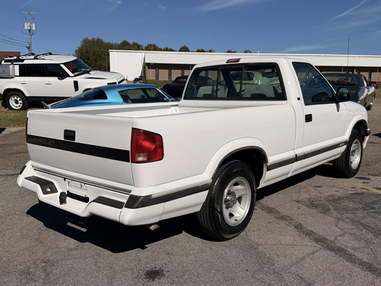 Chevrolet S-10 Reg Cab 108.3" WB 1995