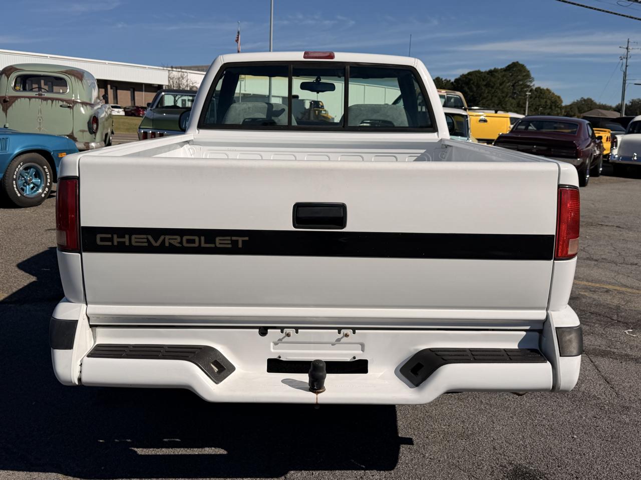 Chevrolet S-10 Reg Cab 108.3" WB 1995