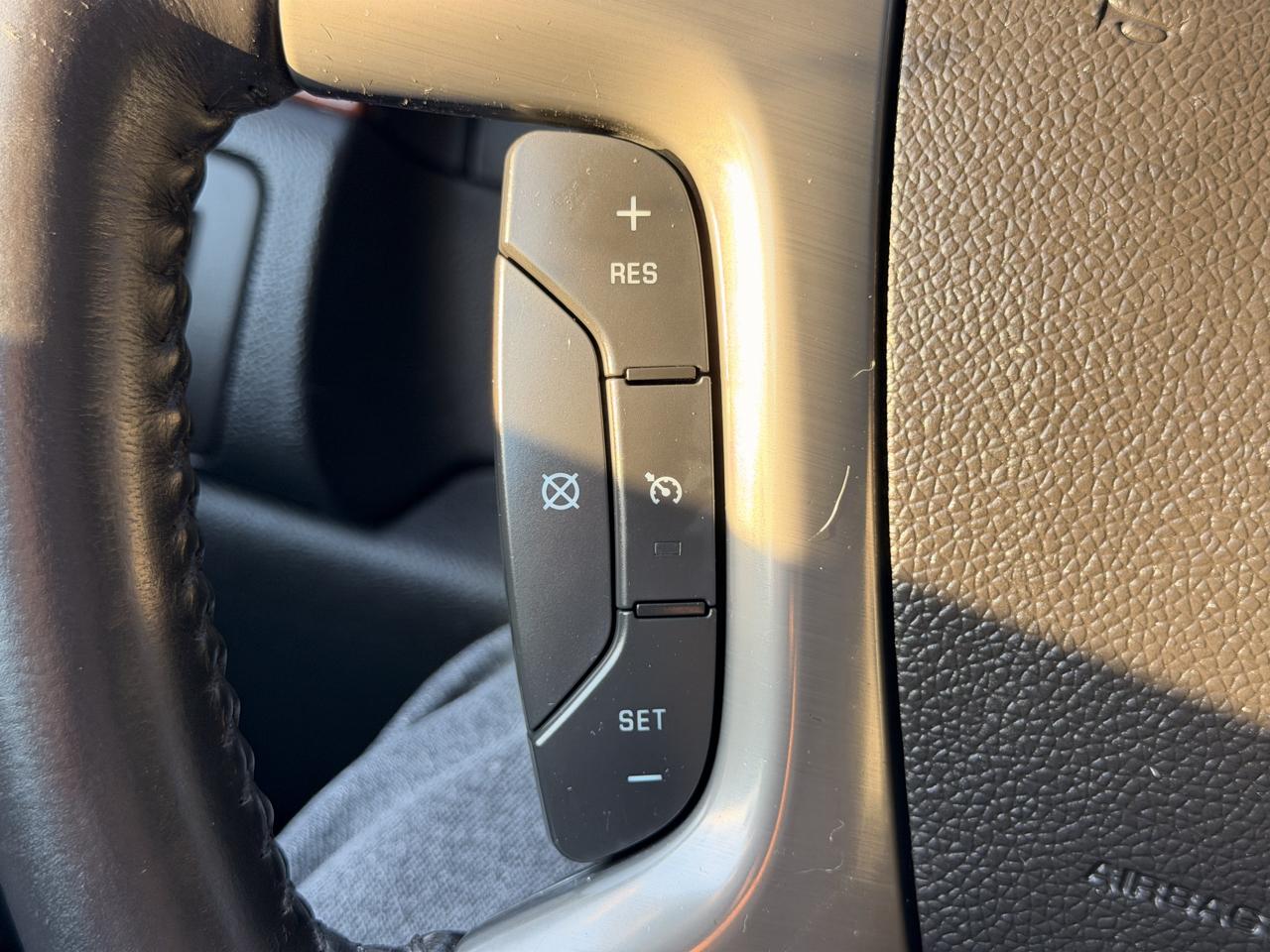 GMC Sierra 1500 2WD Crew Cab 143.5" SLT 2013