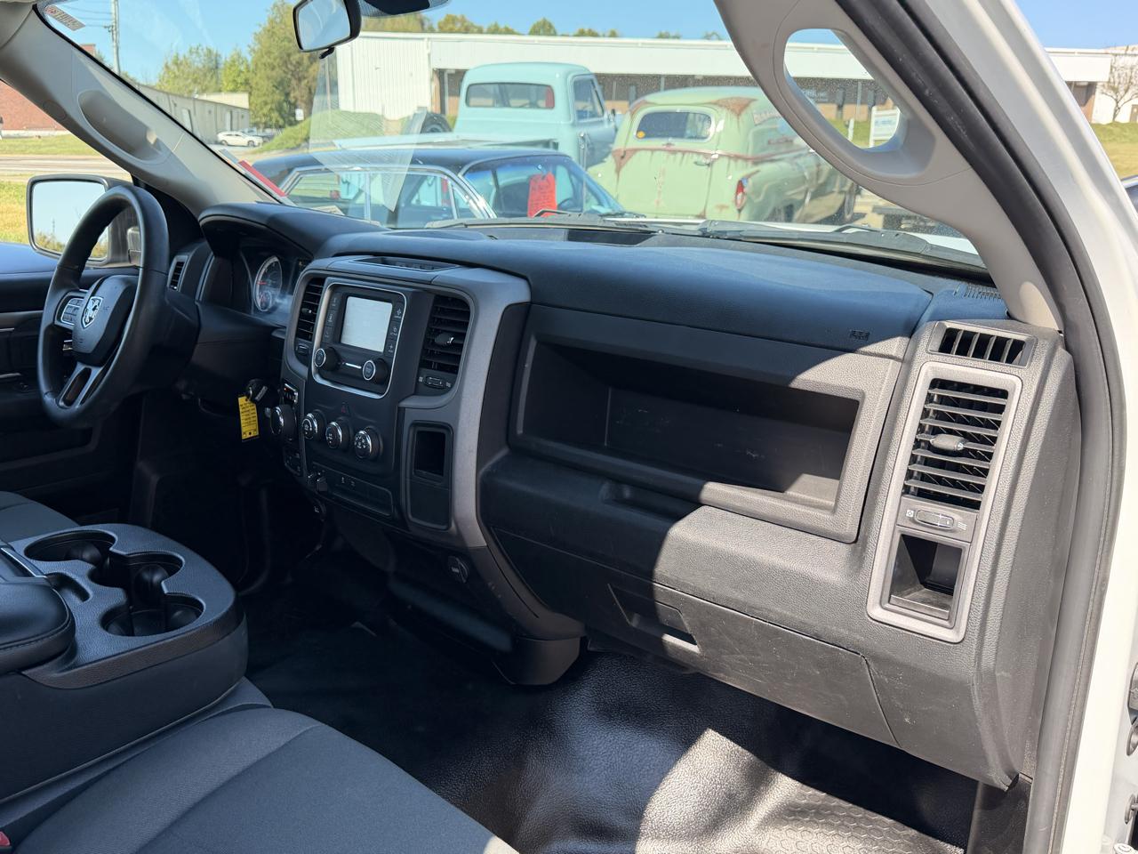 RAM 1500 Classic Tradesman 4x4 Reg Cab 6'4" Box 2021