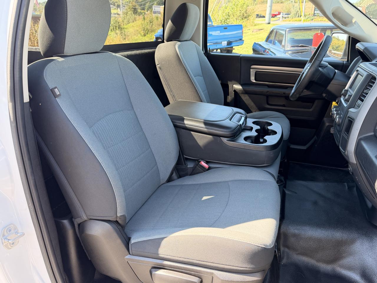 RAM 1500 Classic Tradesman 4x4 Reg Cab 6'4" Box 2021