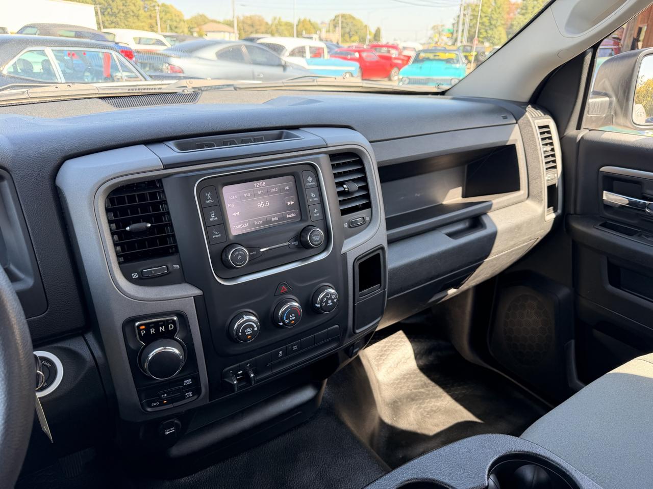RAM 1500 Classic Tradesman 4x4 Reg Cab 6'4" Box 2021