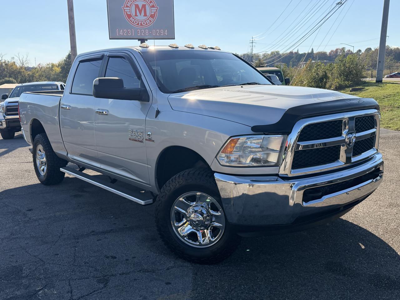 RAM 2500 SLT 4x4 Crew Cab 6'4" Box 2017