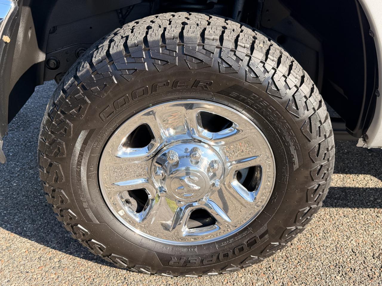 RAM 2500 SLT 4x4 Crew Cab 6'4" Box 2017