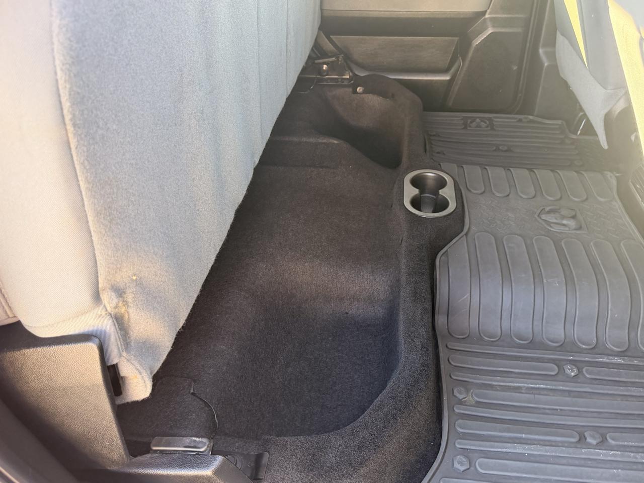 RAM 2500 SLT 4x4 Crew Cab 6'4" Box 2017