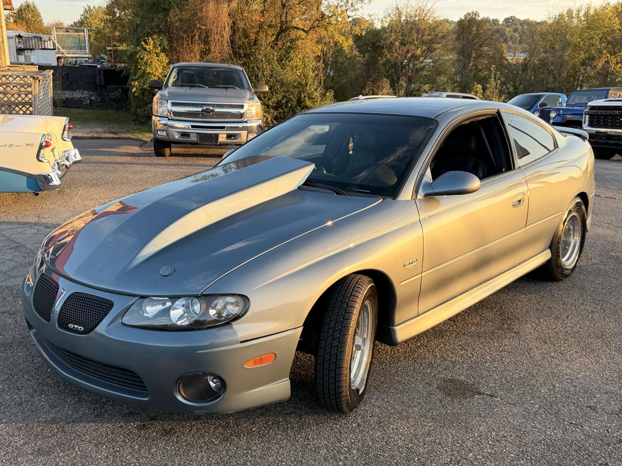 Pontiac GTO 2dr Cpe 2006