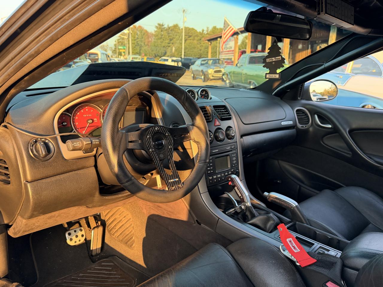 Pontiac GTO 2dr Cpe 2006