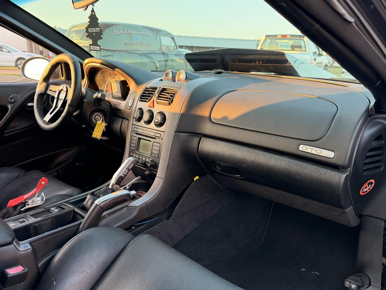 Pontiac GTO 2dr Cpe 2006