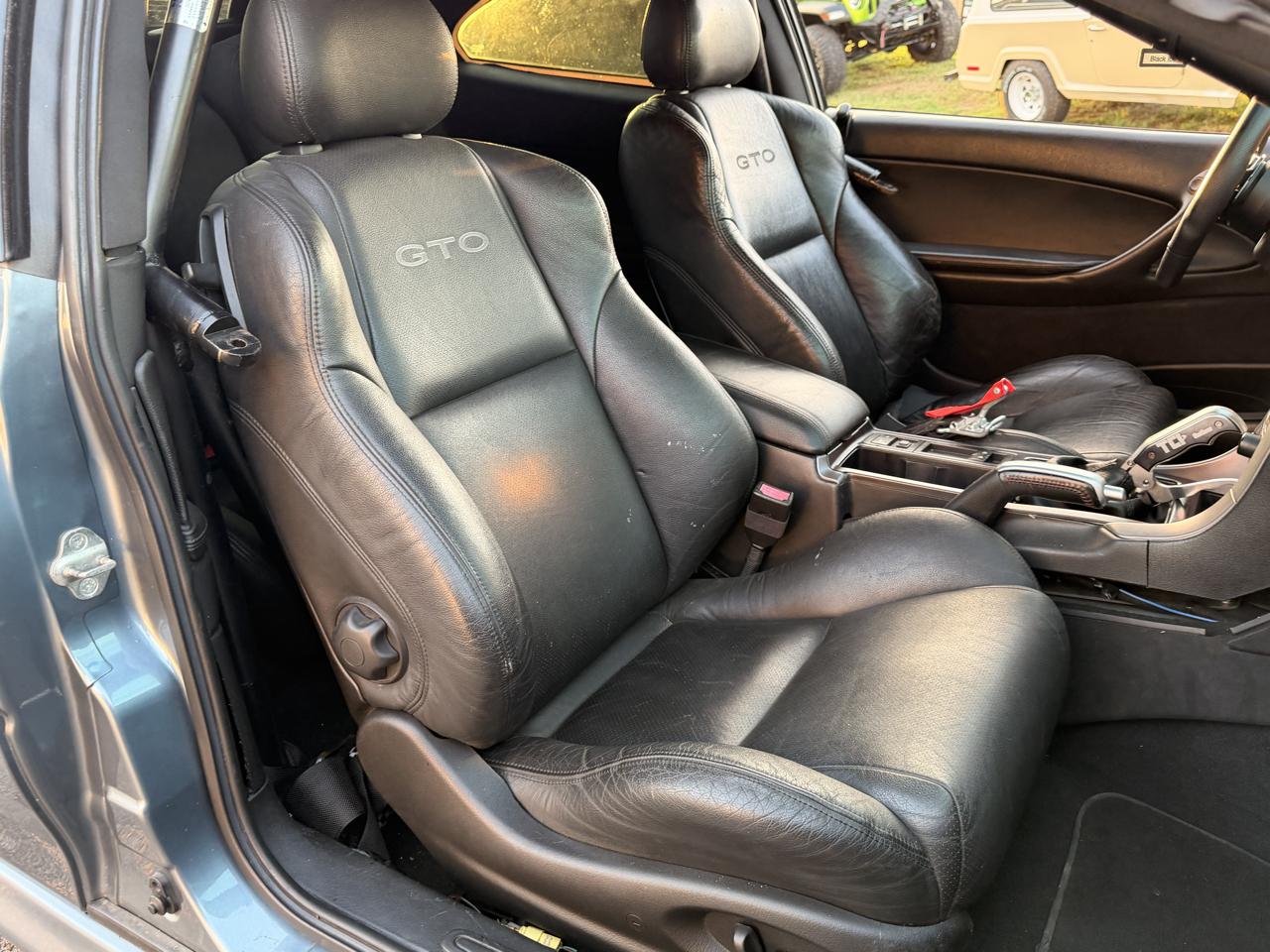 Pontiac GTO 2dr Cpe 2006
