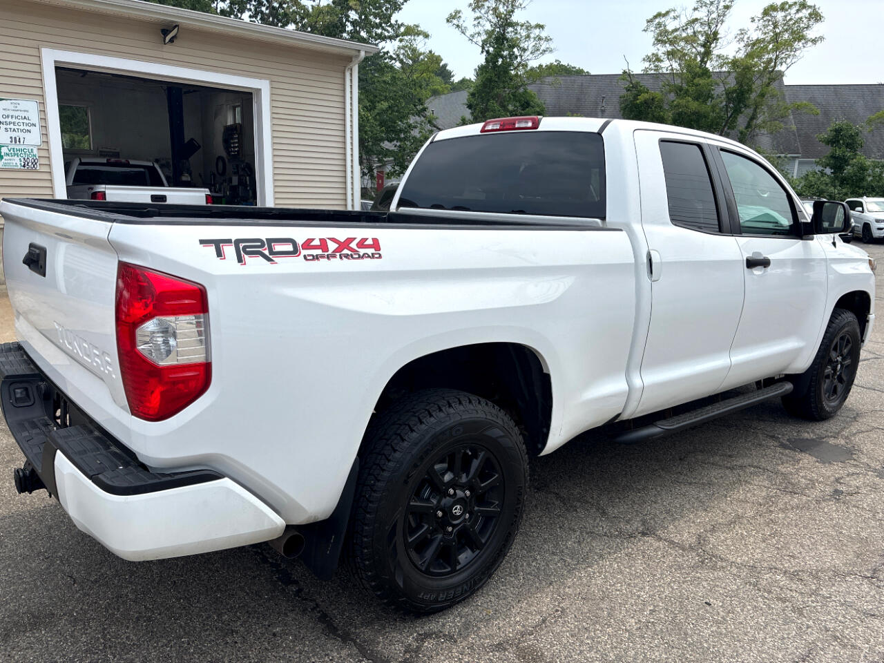 2019 Toyota Tundra SR5 Double Cab photo 5