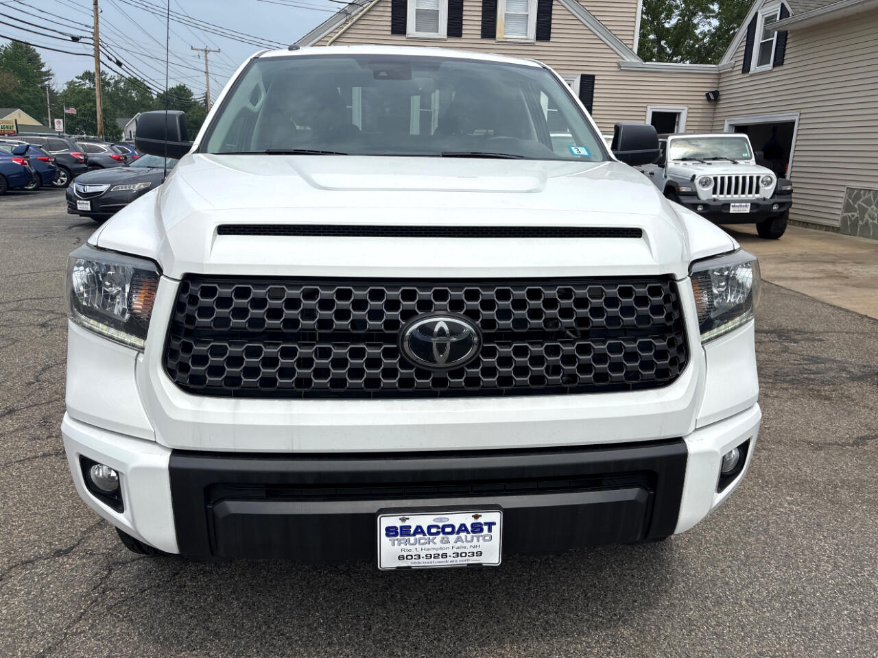 2019 Toyota Tundra SR5 Double Cab photo 8