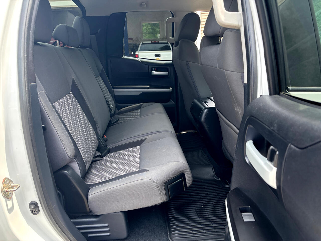 2019 Toyota Tundra SR5 Double Cab photo 12