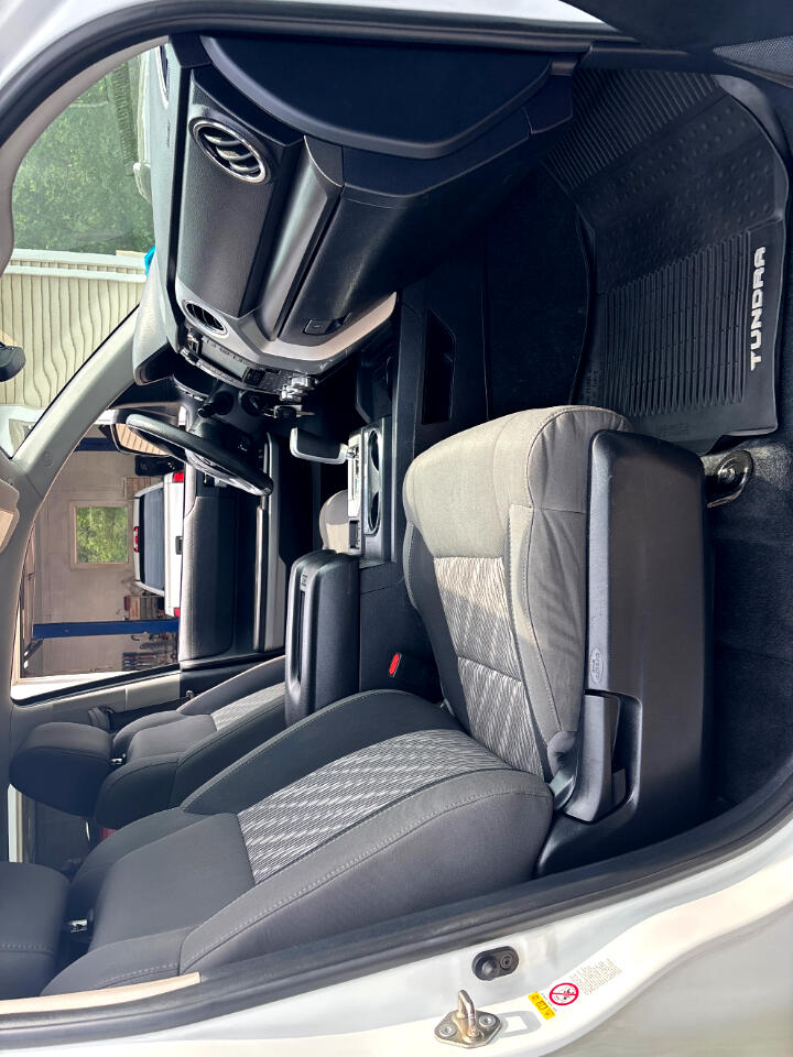 2019 Toyota Tundra SR5 Double Cab photo 13